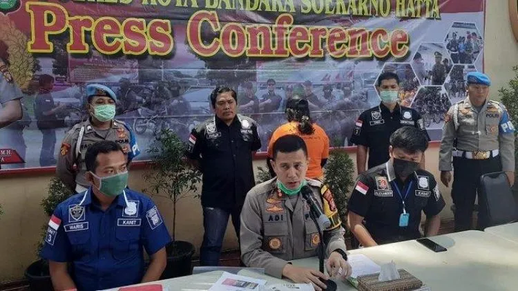 Pegawai Garuda Tertipu Puluhan Juta Beli Masker Murah di Bandara Soekarno-Hatta