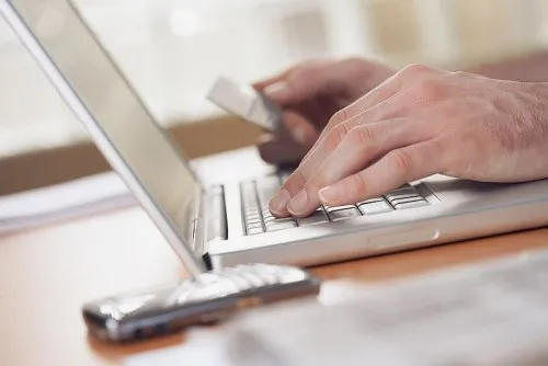 Waspadai Lemahnya Sistem Mobile dan Internet Banking