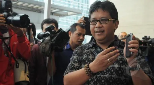Telaah Alat Deteksi Penyadapan yang Ditunjukkan Hasto PDIP