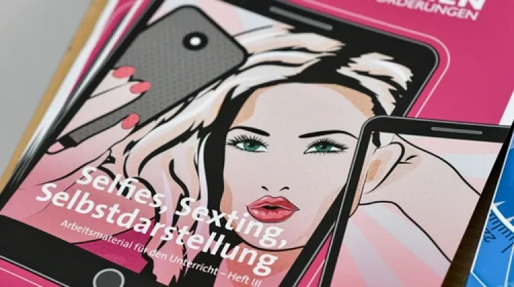 Kominfo Serius Perangi Praktik Open BO di Berbagai Aplikasi Chatting
